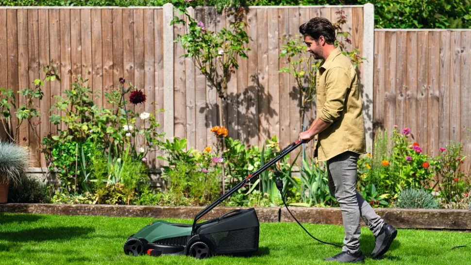 El-plæneklipper EasyRotak 32-220