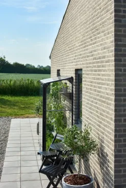 Halls Drivhus Qube Lean-to 26 hærdet glas - sort