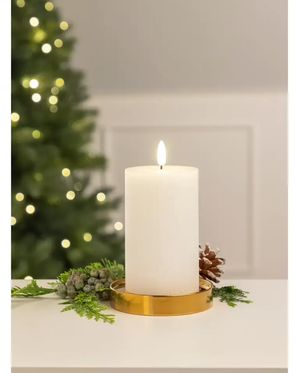 LED-vokslys rillet med timer - H. 12,5 cm