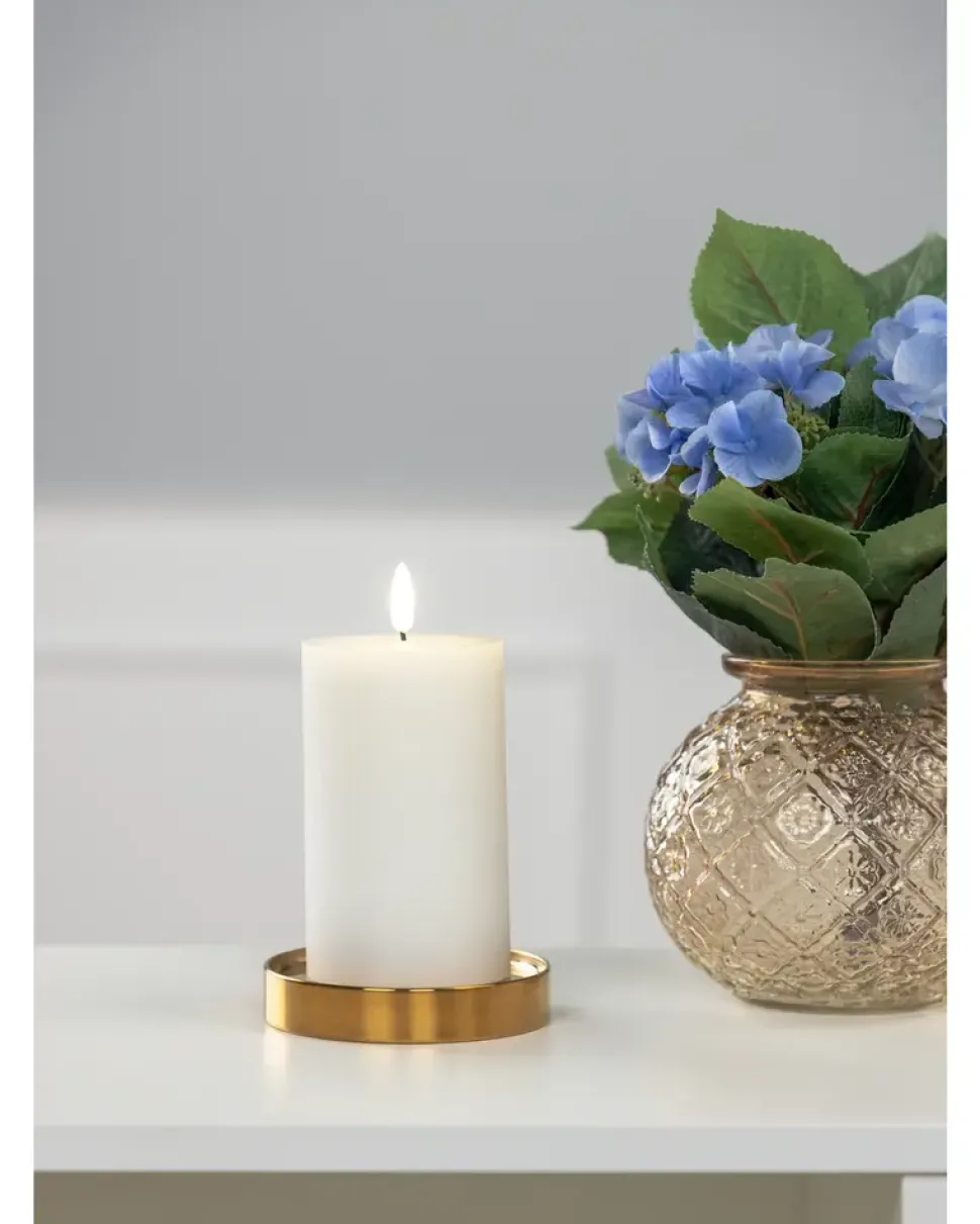 LED-vokslys rillet med timer - H. 12,5 cm