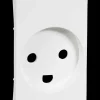 LK FUGA Tangent stikkontakt med jord 1½modul hvid