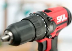 SKIL Bore-/skruemaskine 3008 AC inkl. batteri